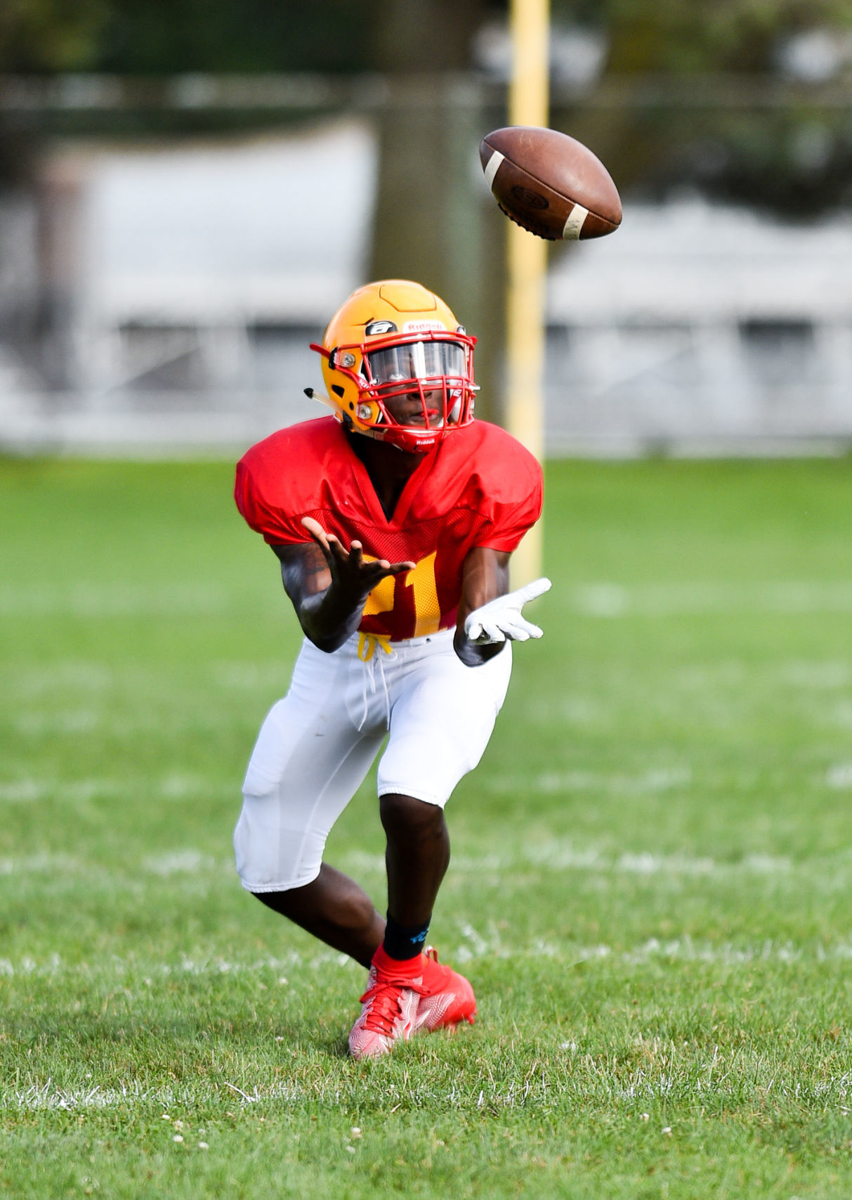 081919-mda-spt-rocky-football-085a.JPG